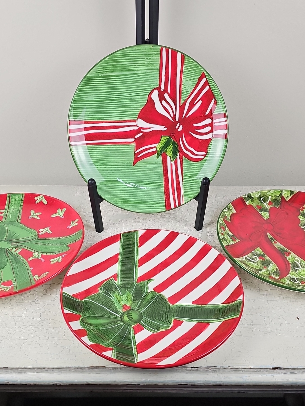 Vintage Sakura "All Wrapped Up" Plates Set of 4